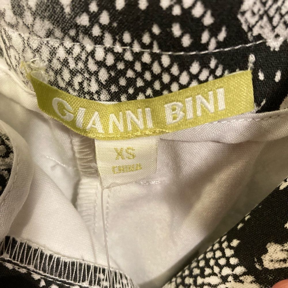 NWT Gianni Bini Python Print Wide Leg Cropped Pants - Picture 6 of 10
